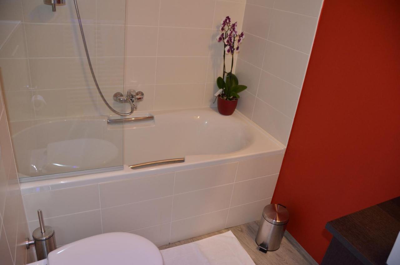 Logies Bocadillo Aparthotel Blankenberge Bagian luar foto