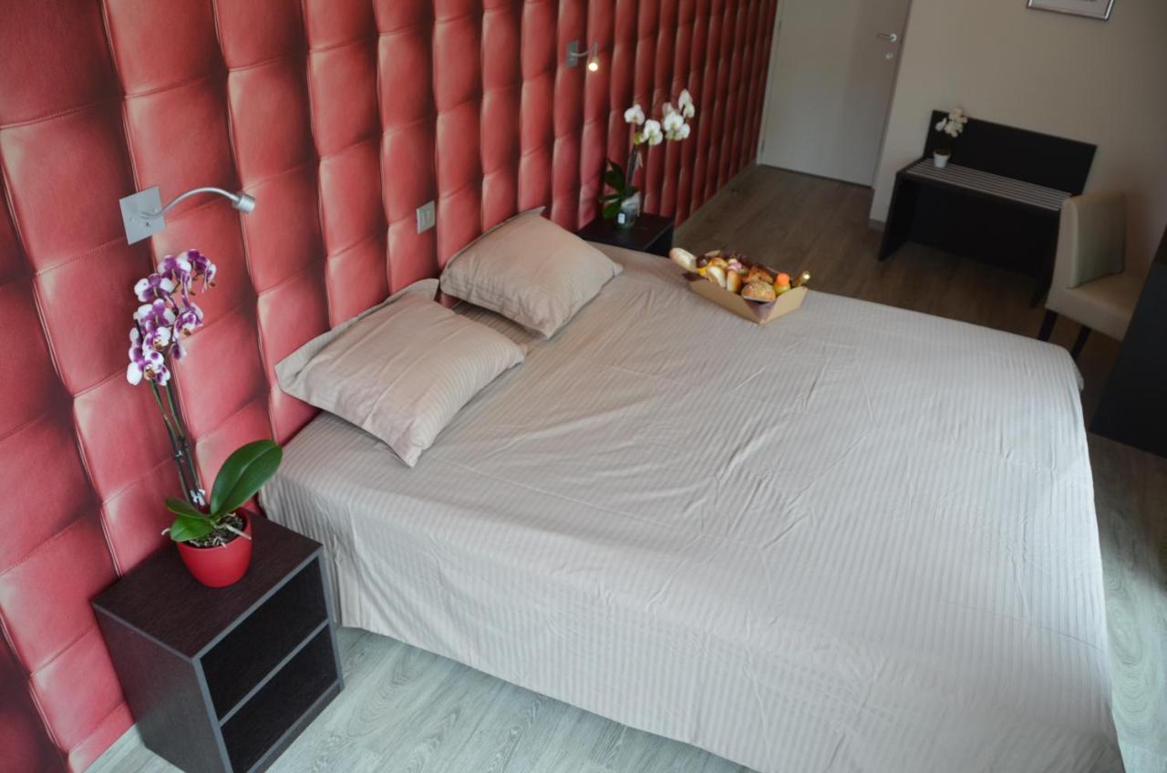 Logies Bocadillo Aparthotel Blankenberge Bagian luar foto